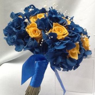 Buquê Hortênsia azul e rosas baby amarelas flores naturais preservadas –  Flor de Cór – Flores Naturais Preservadas