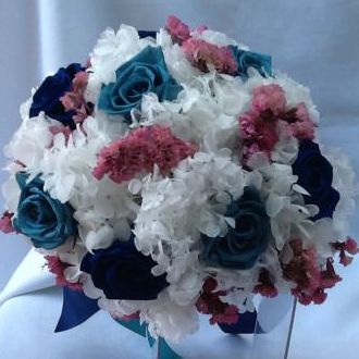 Buquê de noiva flores preservadas rosas azul noite e turquesa – Flor de Cór  – Flores Naturais Preservadas