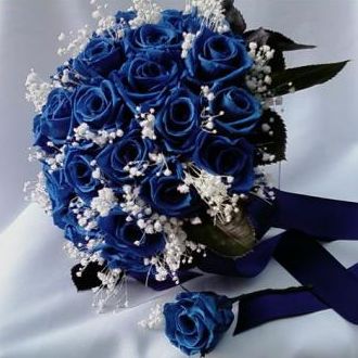 Buquê de noiva rosas azuis e gypsophila preservadas – Flor de Cór – Flores  Naturais Preservadas