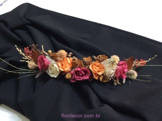 flores naturais para cabelo