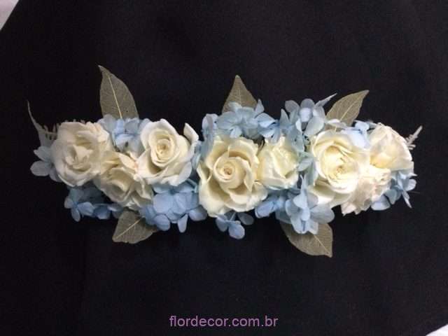 arranjo de cabelo flores naturais preservadas