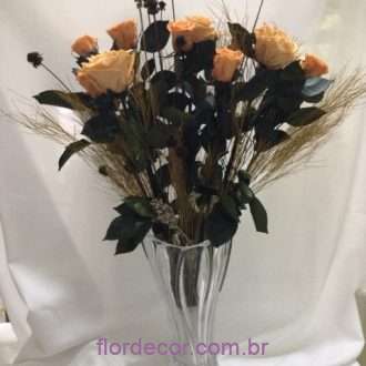 Vaso com flores naturais preservadas com cabo