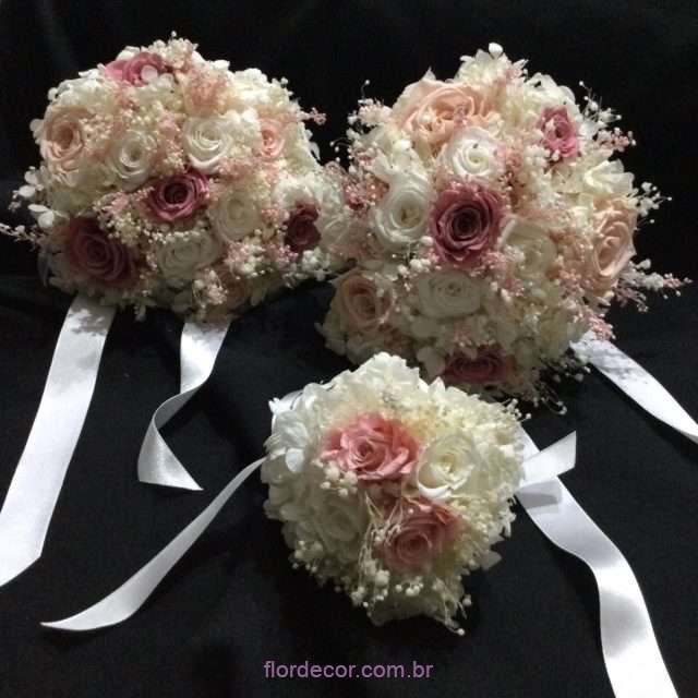 Buquê de dama de honra flores naturais preservadas
